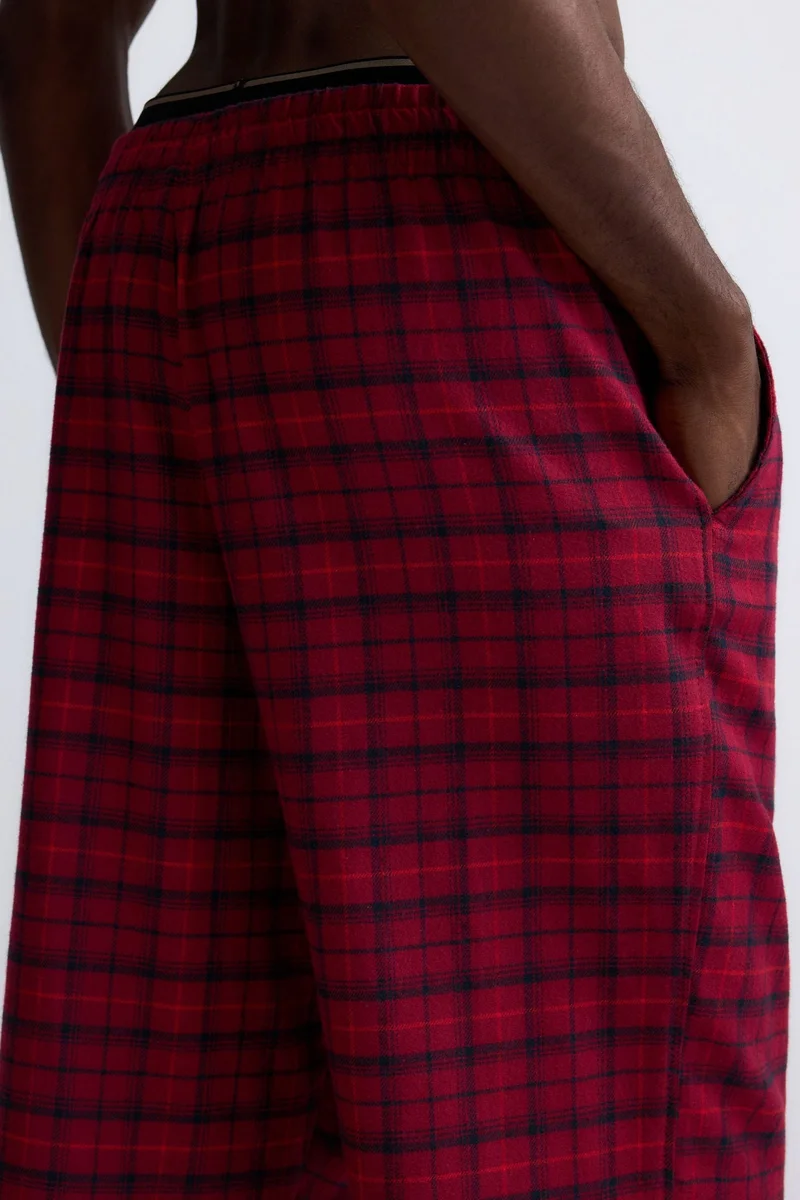 H&M  Relaxed Fit Flannel sweatpants for Men | Best Price UAE